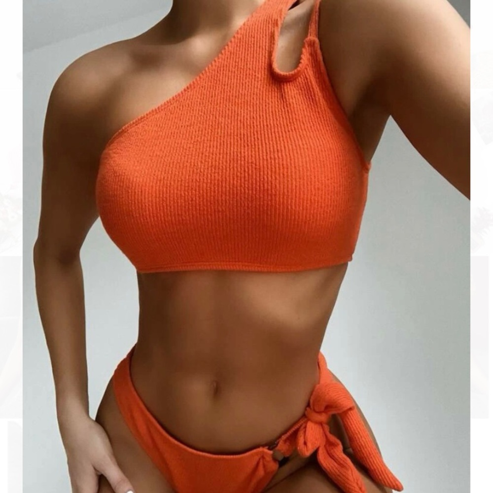 2 Sets for $18 NEW BIKINIS (Top and Bottom)
